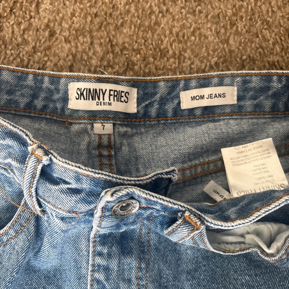 Jeans - Picture 3 of 3